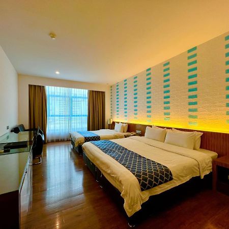 New World Express Motel Bintulu Exteriör bild