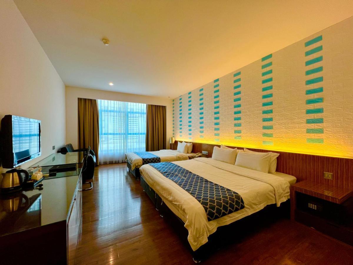 New World Express Motel Bintulu Exteriör bild