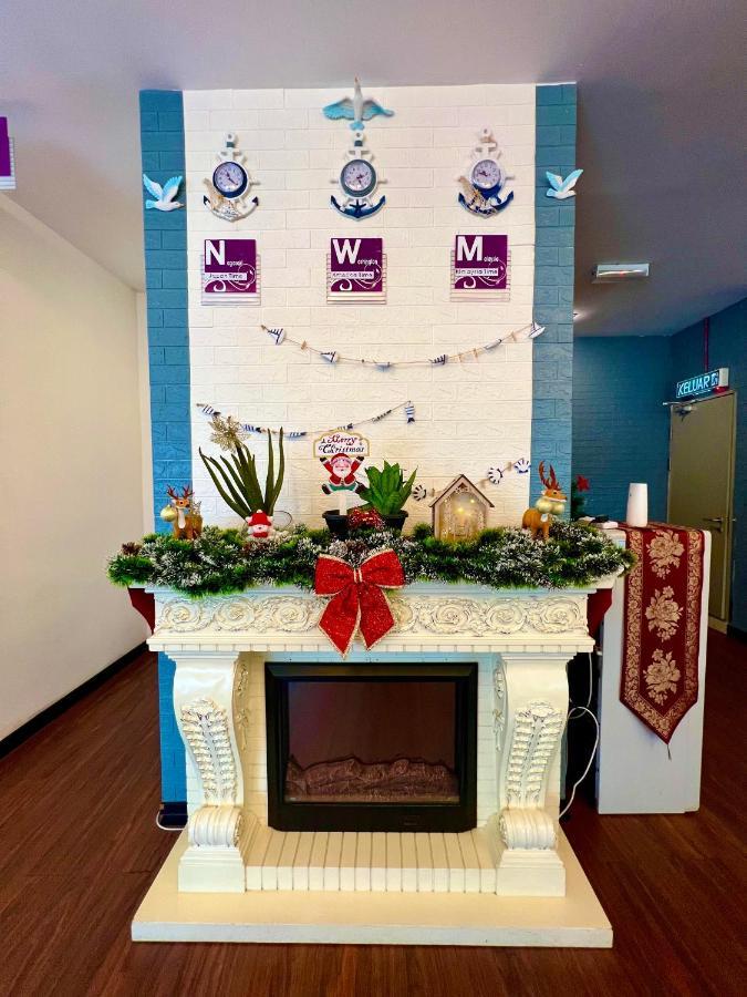 New World Express Motel Bintulu Exteriör bild