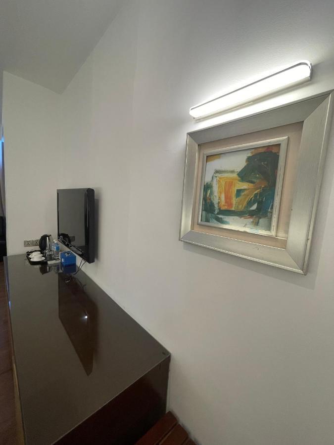 New World Express Motel Bintulu Exteriör bild