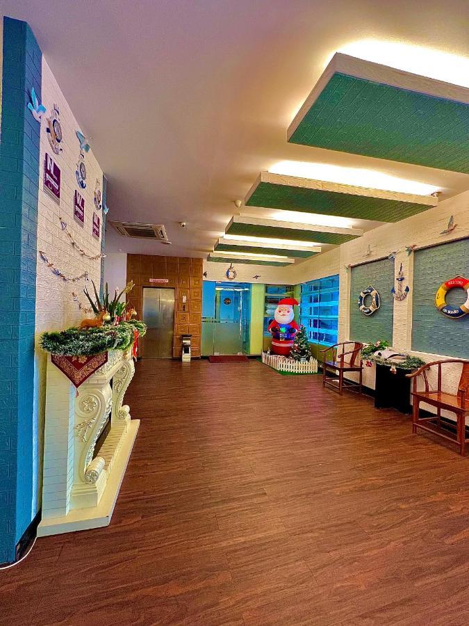 New World Express Motel Bintulu Exteriör bild