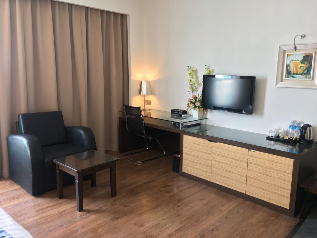 New World Express Motel Bintulu Exteriör bild